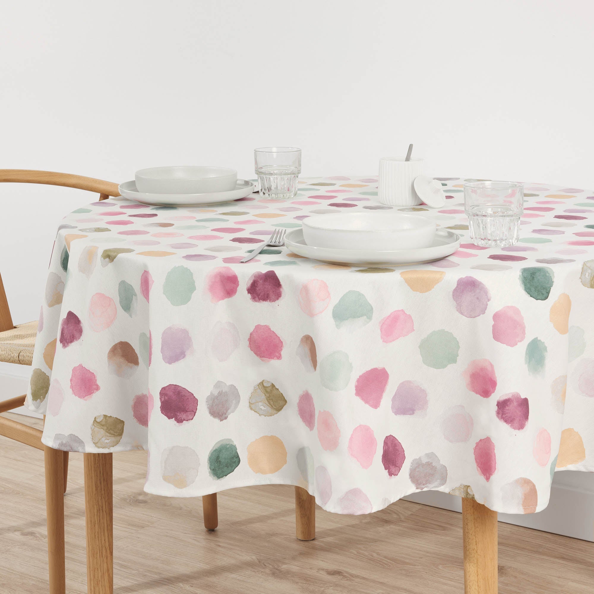 Sibiu stain-resistant round tablecloth