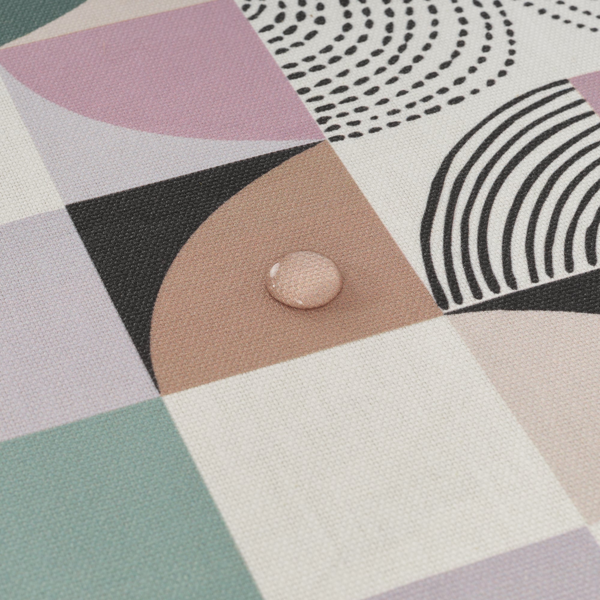 Anna Malva stain-resistant round tablecloth