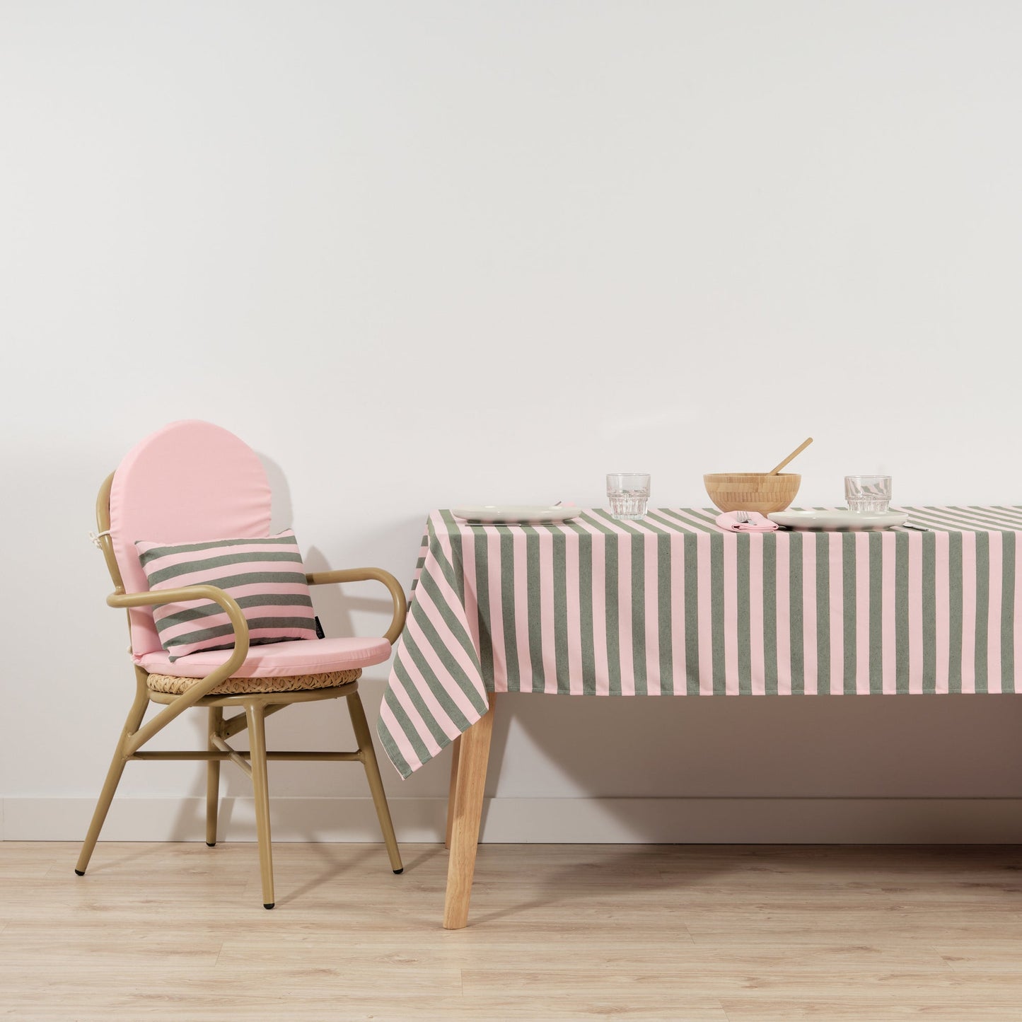 Mantel de tela jacquard Maglia Raya Rosa y Musgo