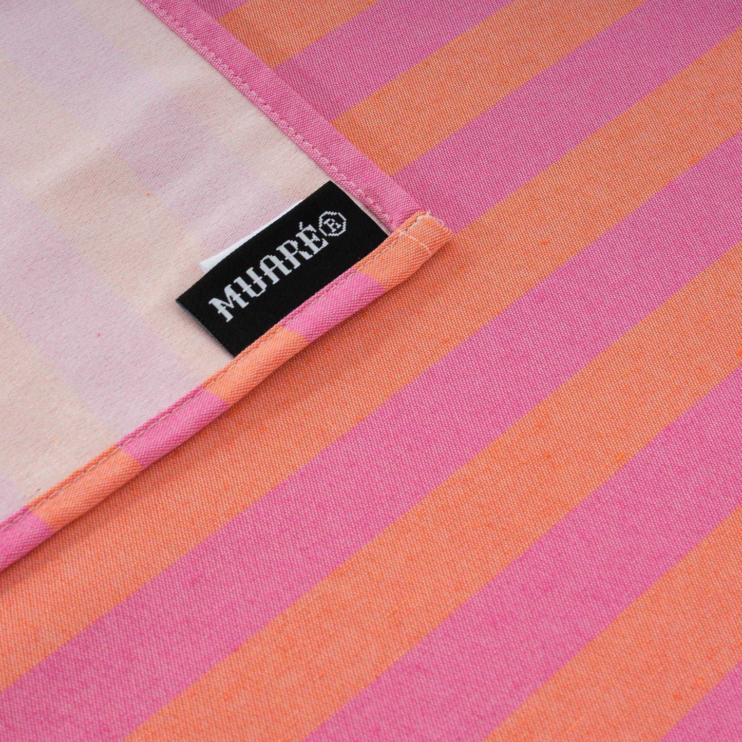 Mantel de tela jacquard Maglia Raya Fucsia y Naranja