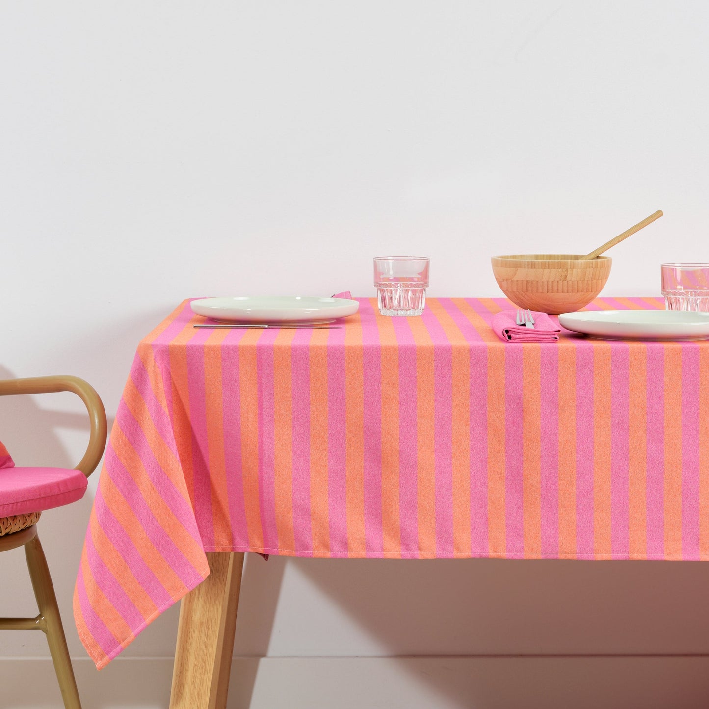 Mantel de tela jacquard Maglia Raya Fucsia y Naranja