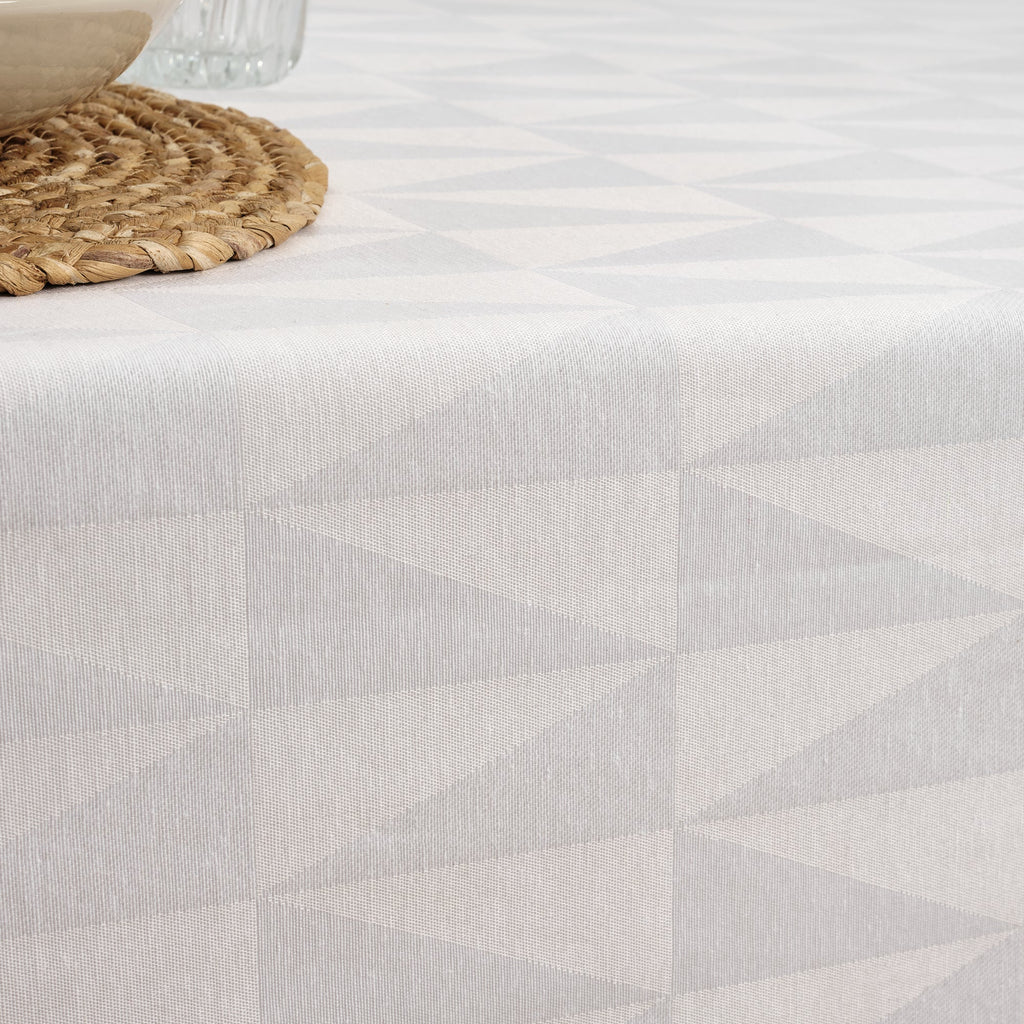 Alamo 3780 Nappe jacquard blanche résistante aux taches