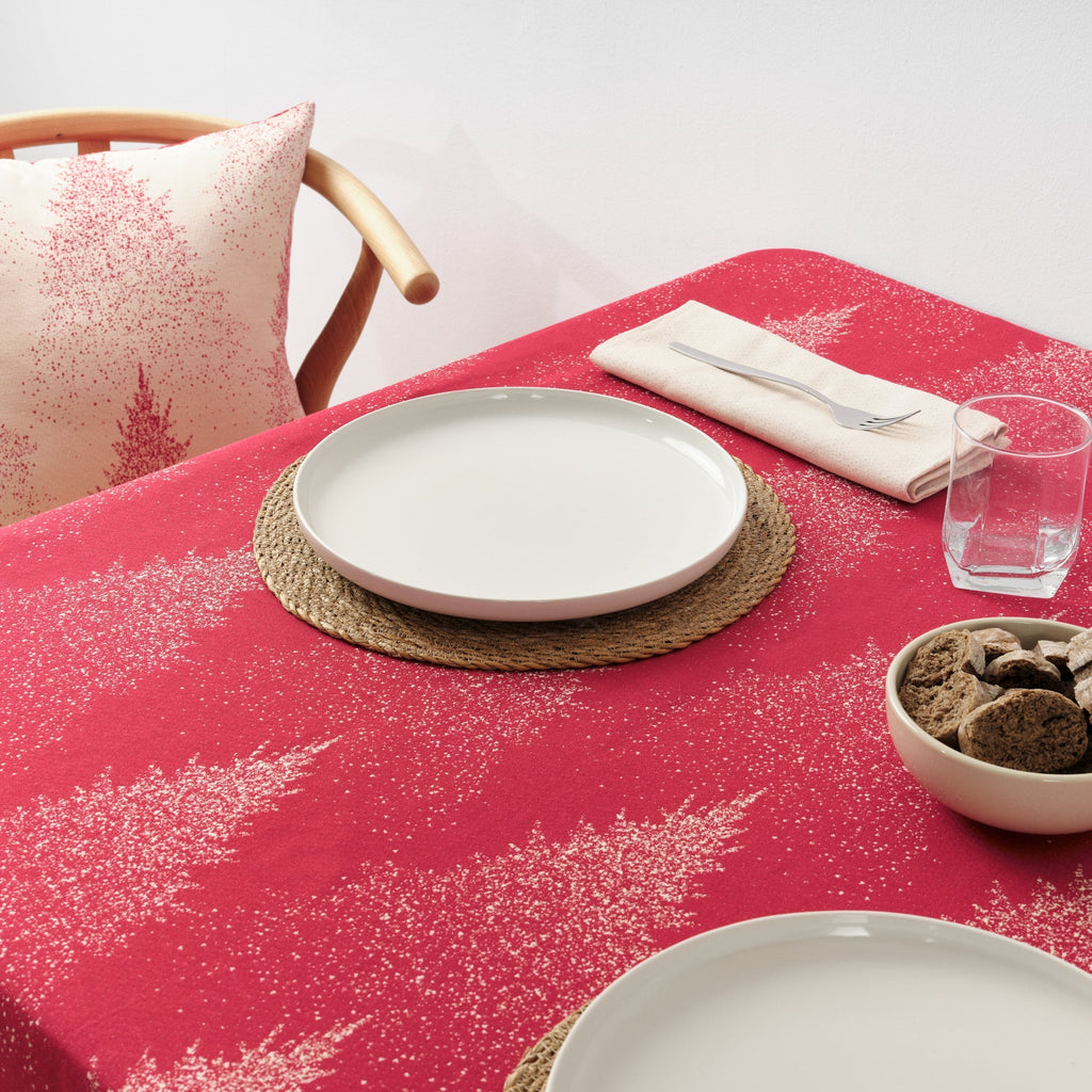 Reversible jacquard stain-resistant tablecloth 33740
