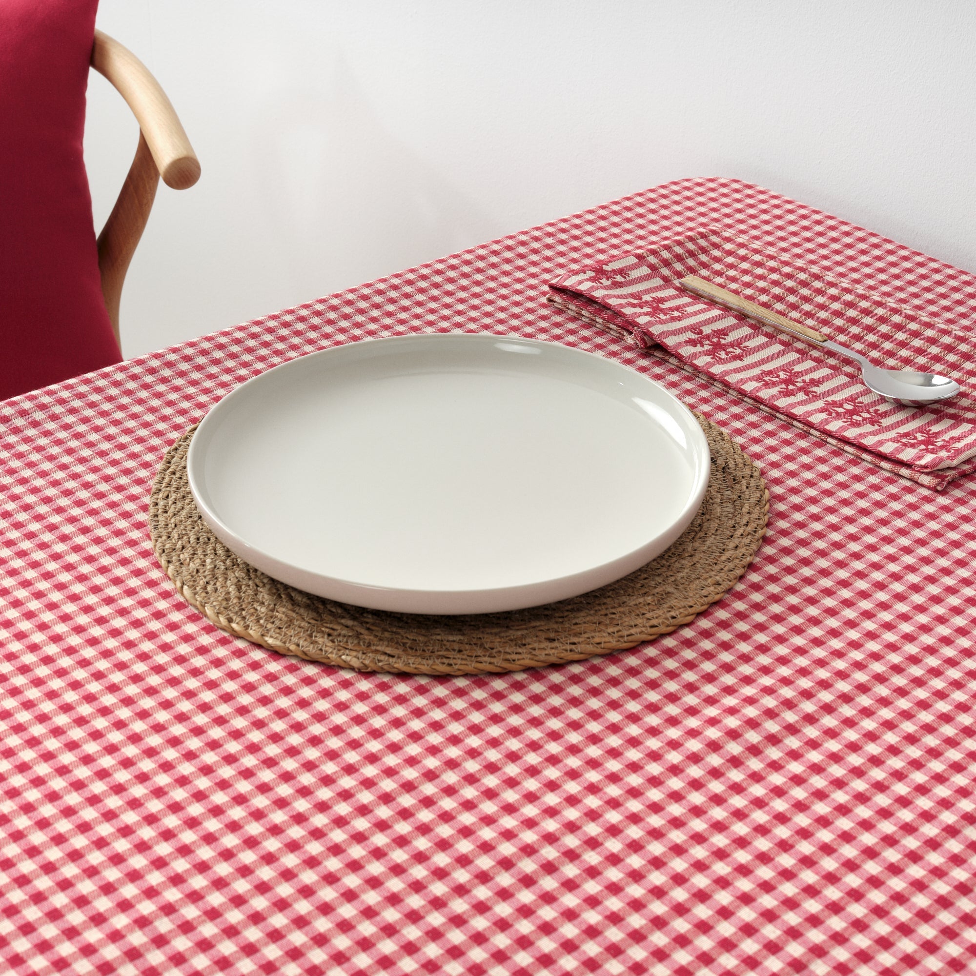 Reversible jacquard stain-resistant tablecloth 33739C1