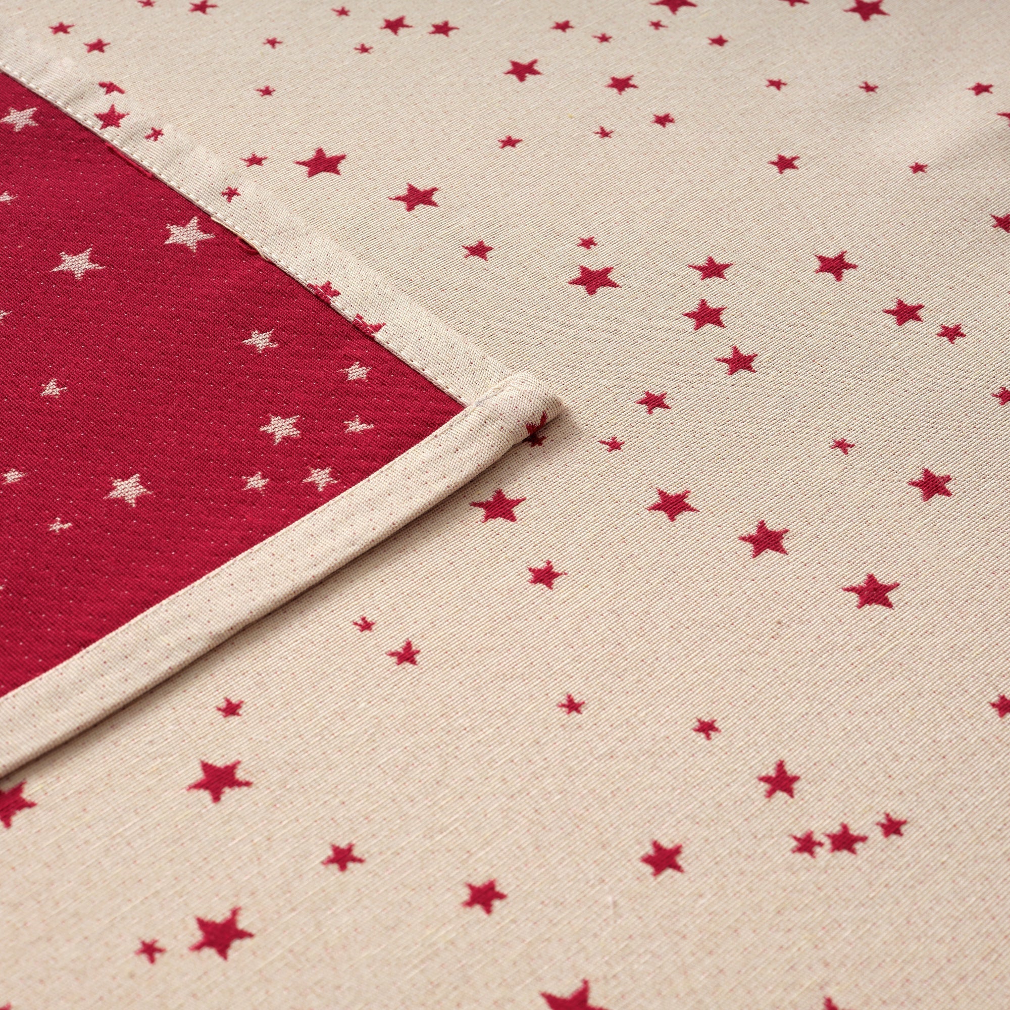 Reversible jacquard stain-resistant tablecloth 33741