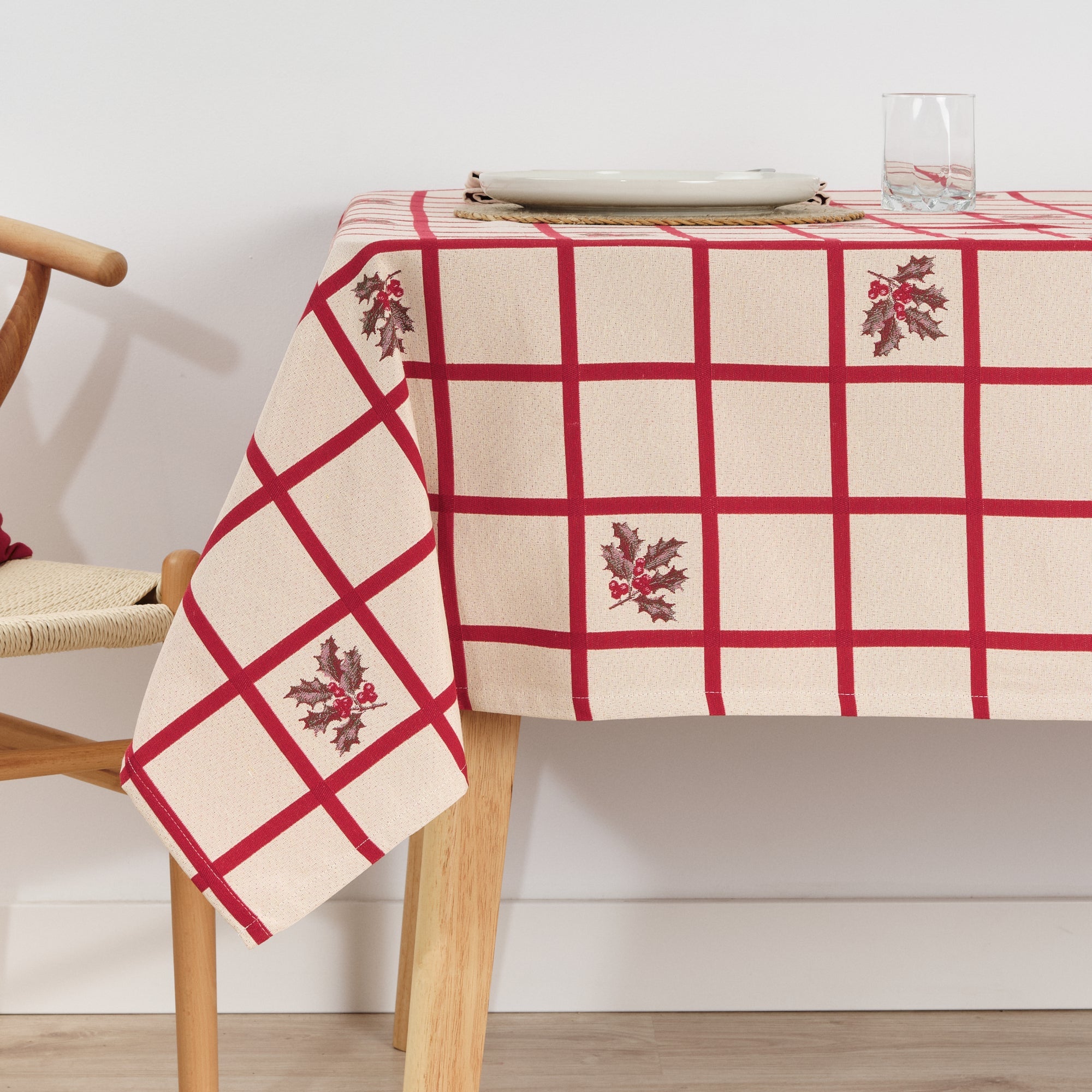 Jacquard stain-resistant tablecloth 33744B