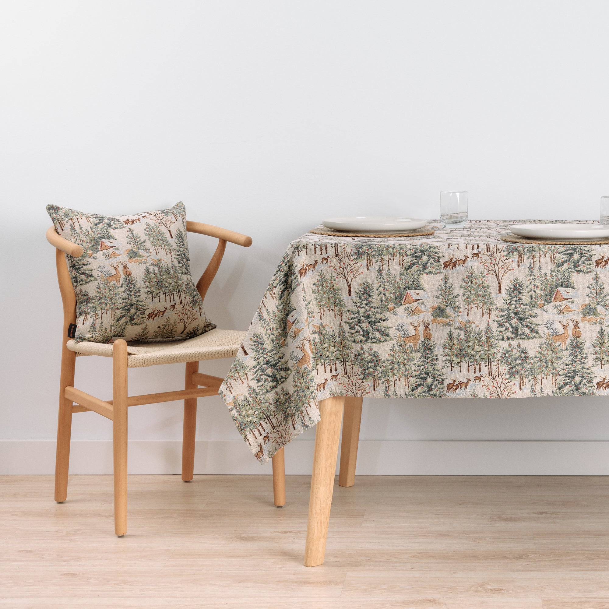Premium Jacquard Stain-Resistant Tablecloth 33722B