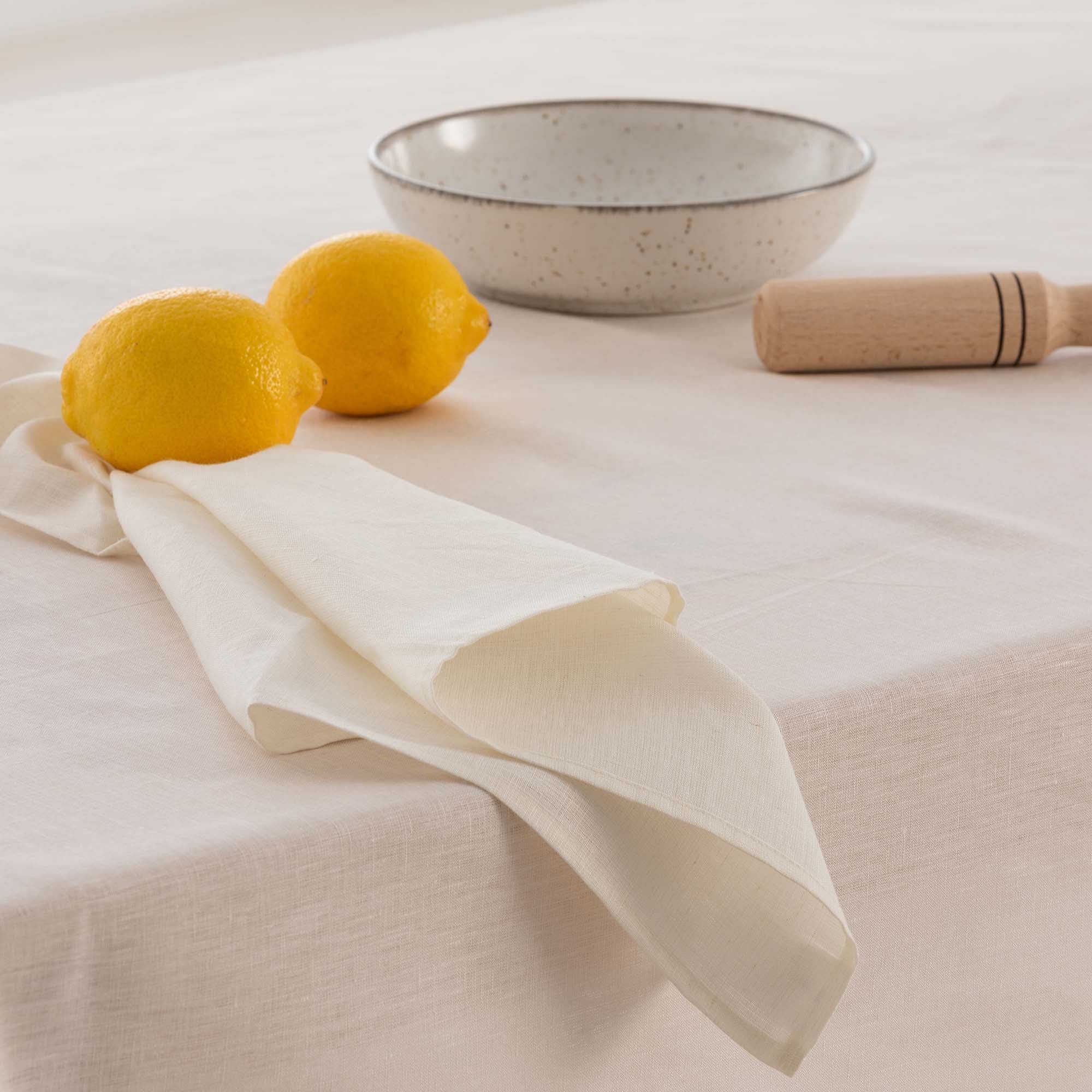 Water-repellent stain-resistant tablecloth 100% Natural Linen