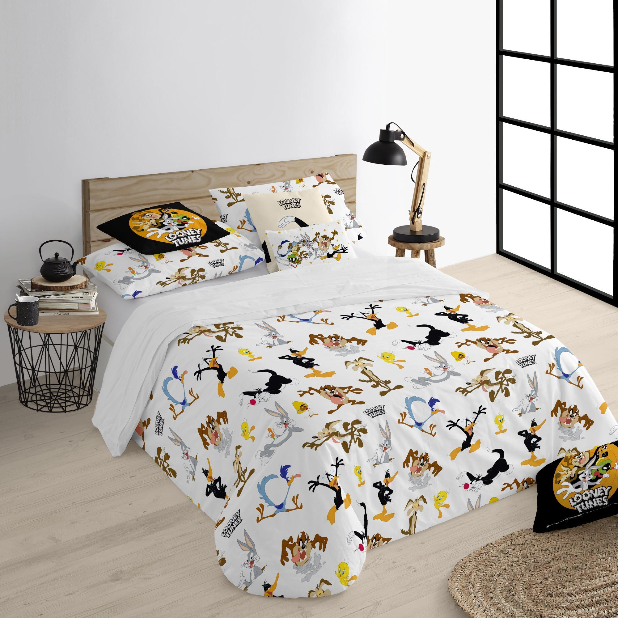 100% cotton Looney Characters duvet cover