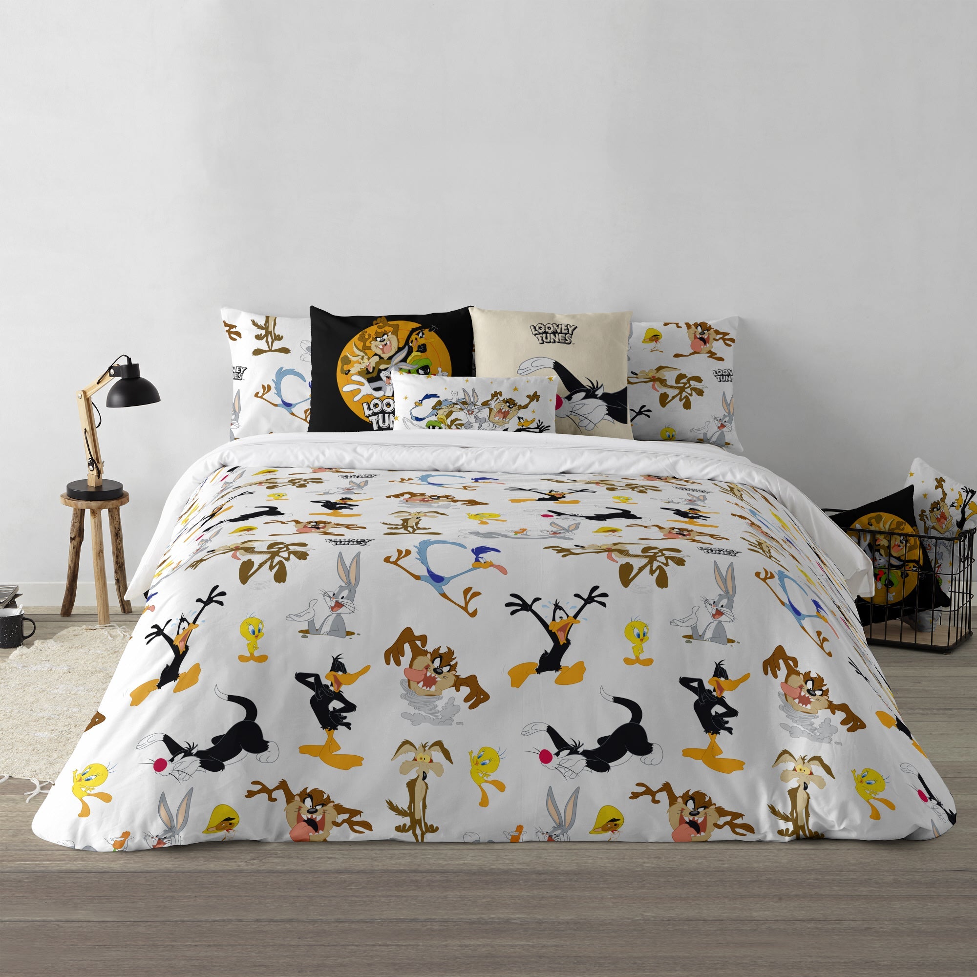100% cotton Looney Characters duvet cover