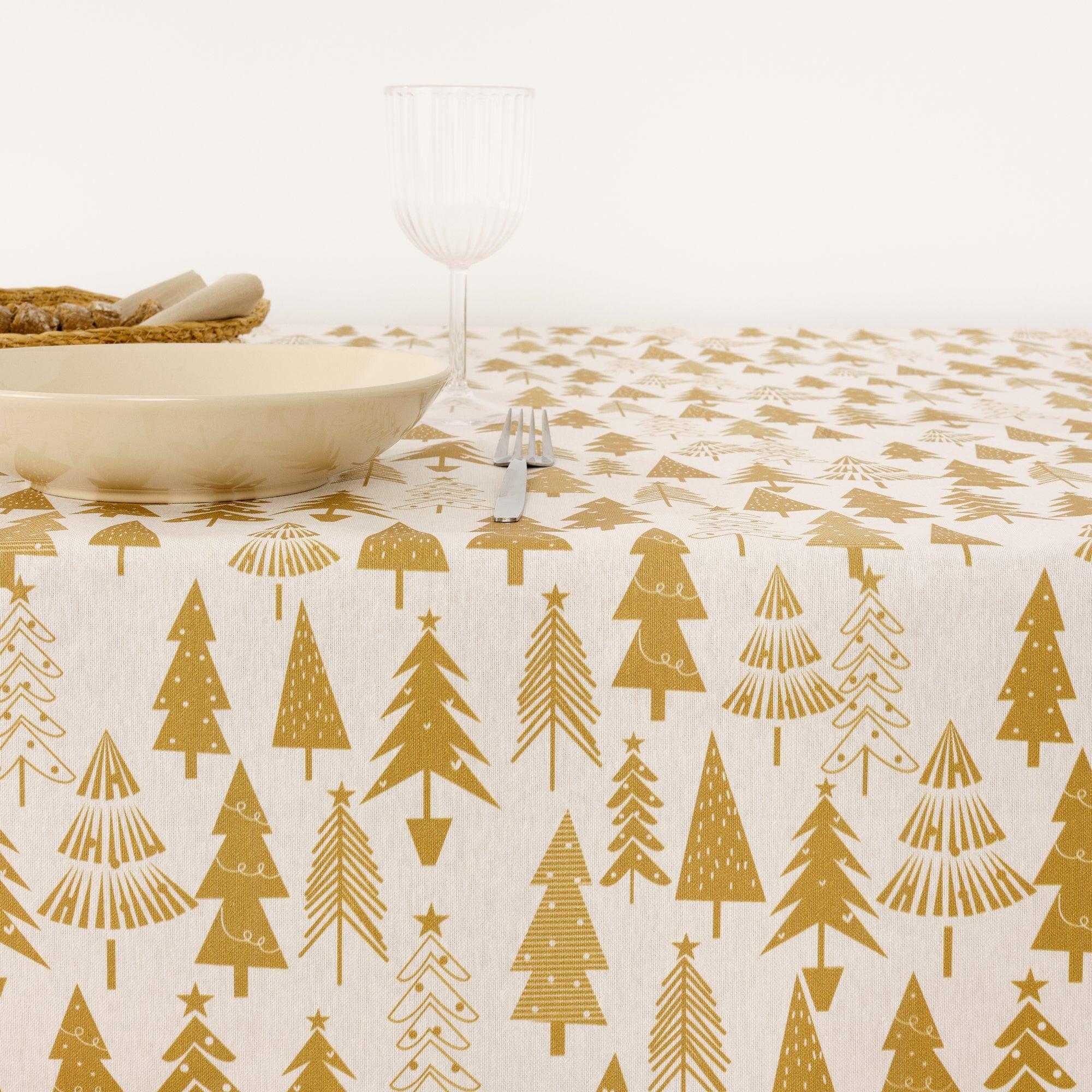 Christmas 31 Gold stain-resistant tablecloth