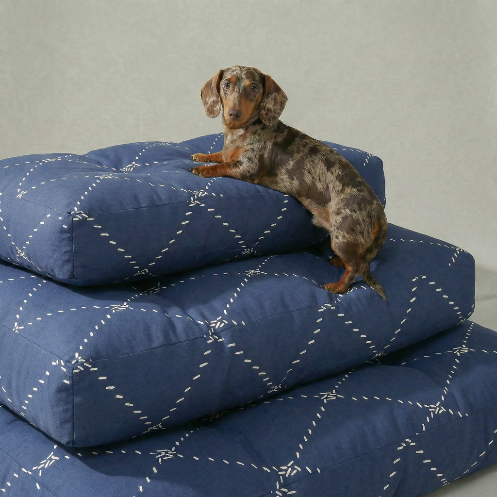 Cama para mascotas gruesa y acolchada antimanchas Benicassim Marino