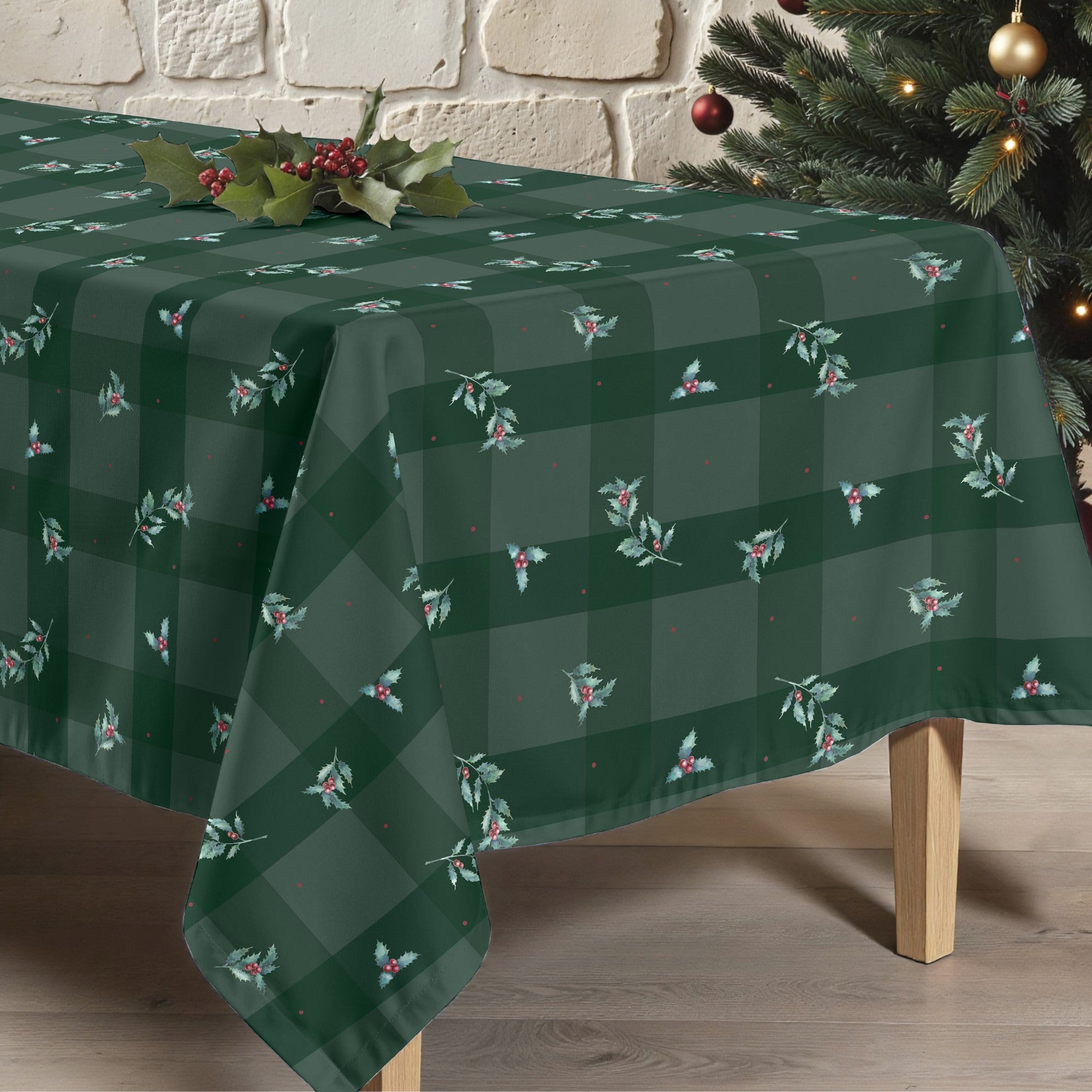 Green Christmas stain-resistant tablecloth 1