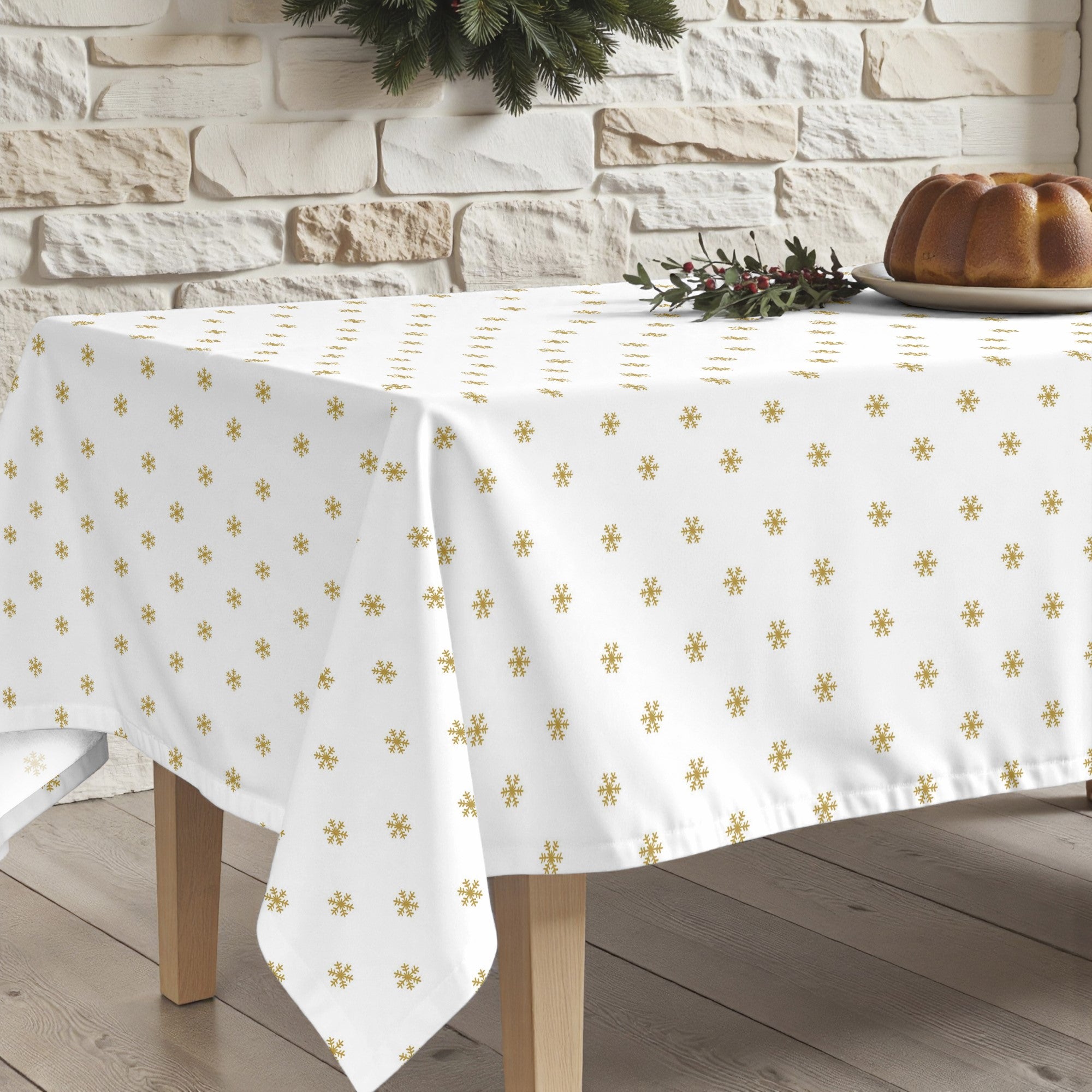 Snowflakes Gold stain-resistant tablecloth