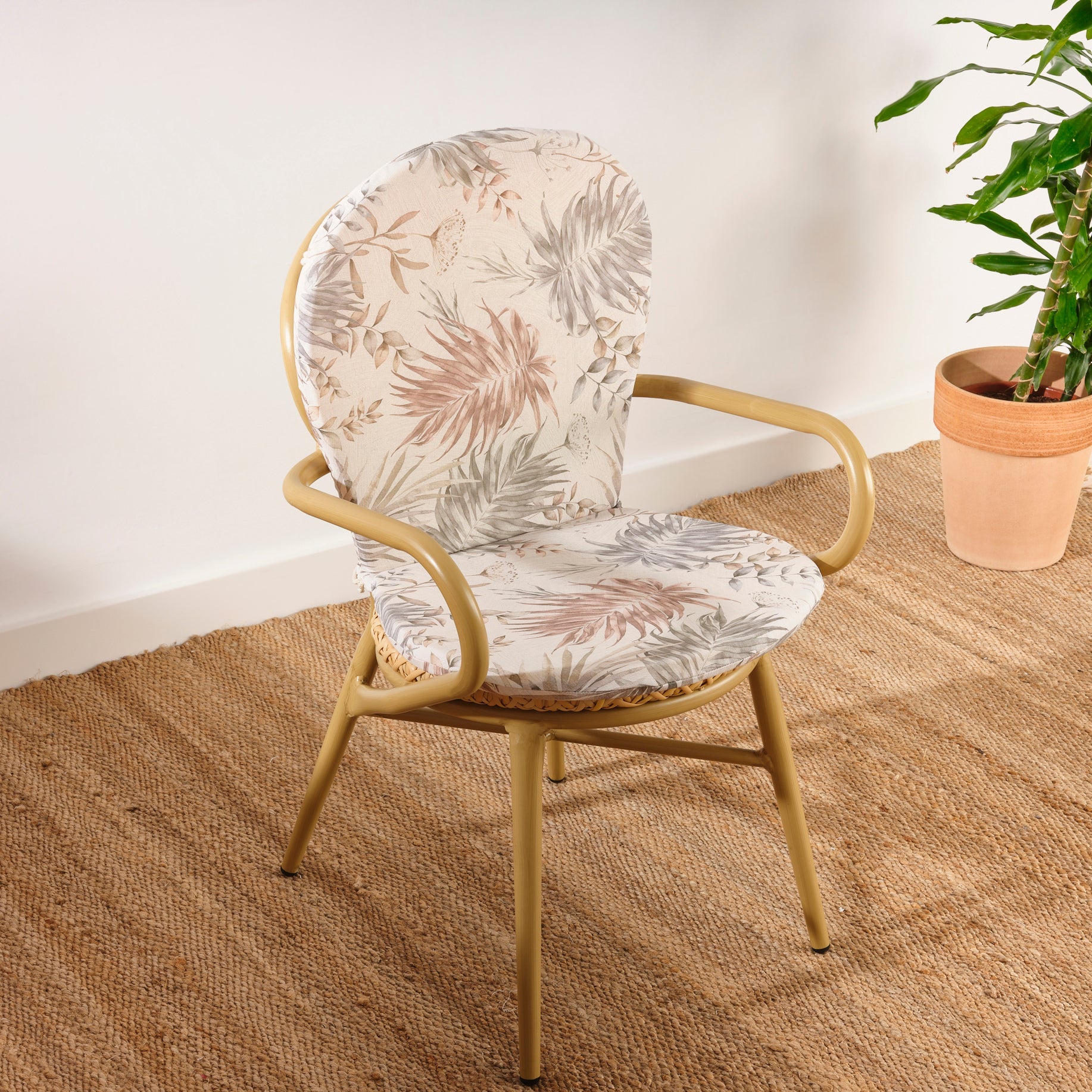 Yari 1 outdoor chair cushion 48x90 cm